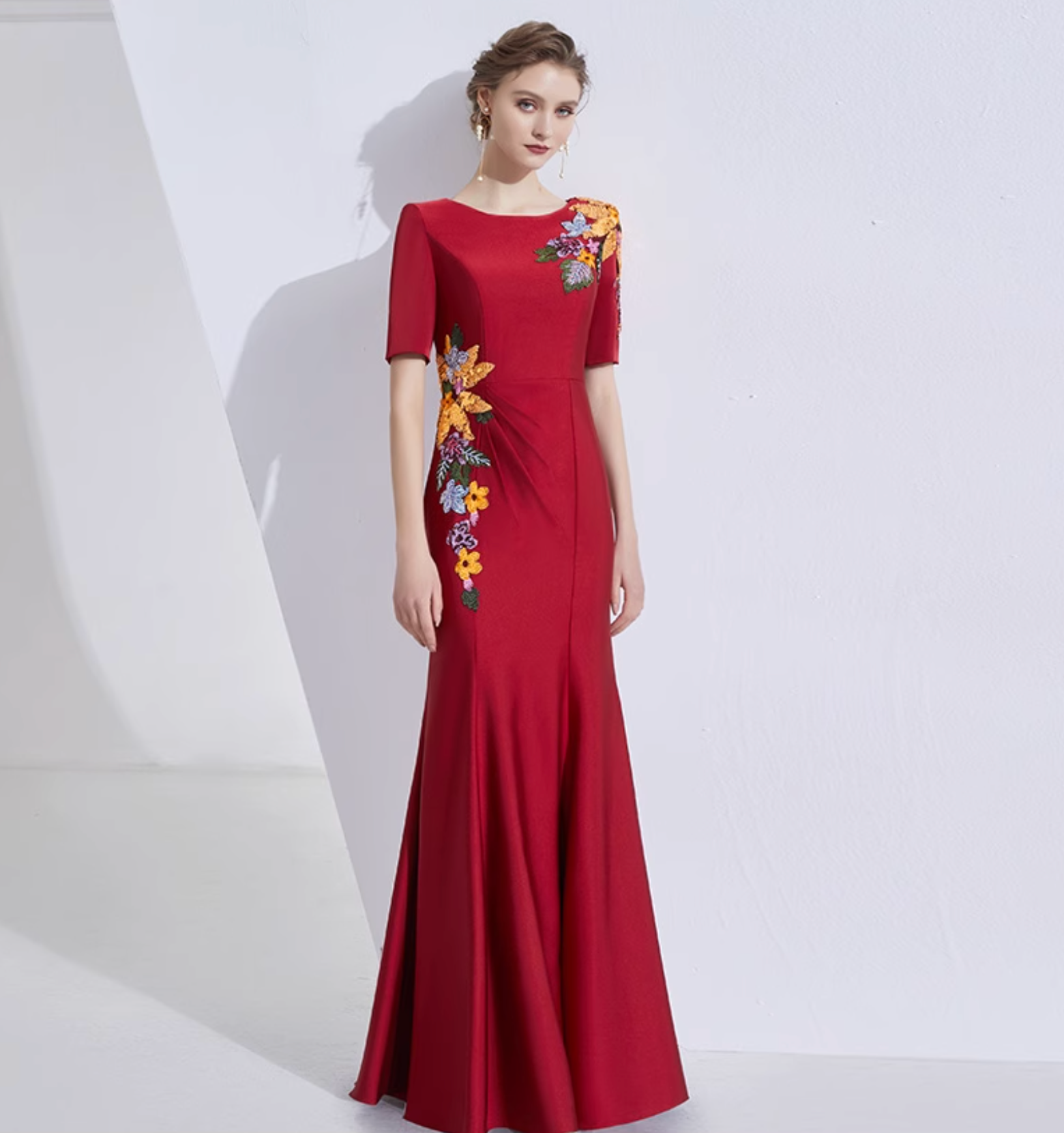 floral embroidered gown with pleated waist detail – MARIBEL