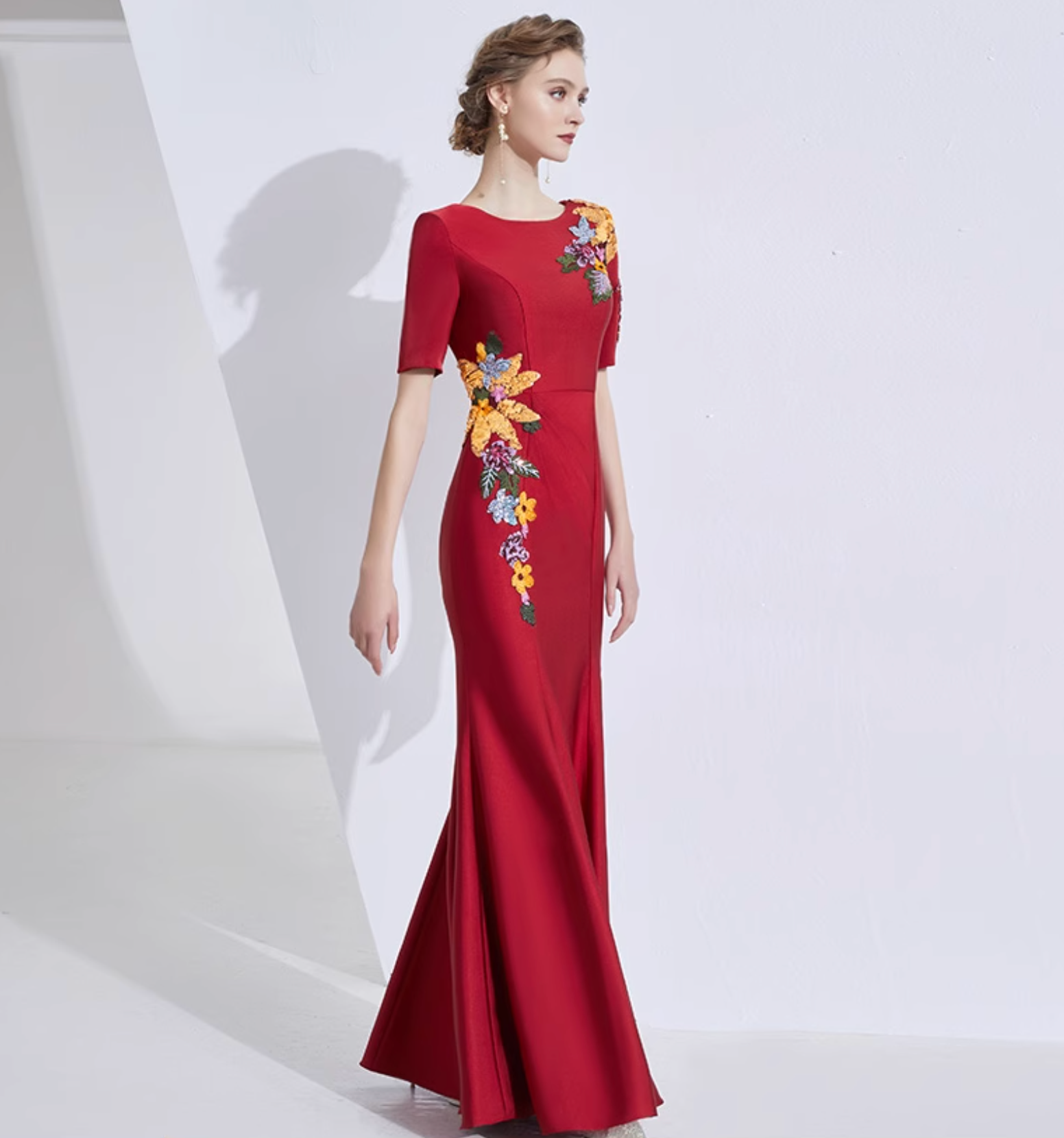 floral embroidered gown with pleated waist detail – MARIBEL