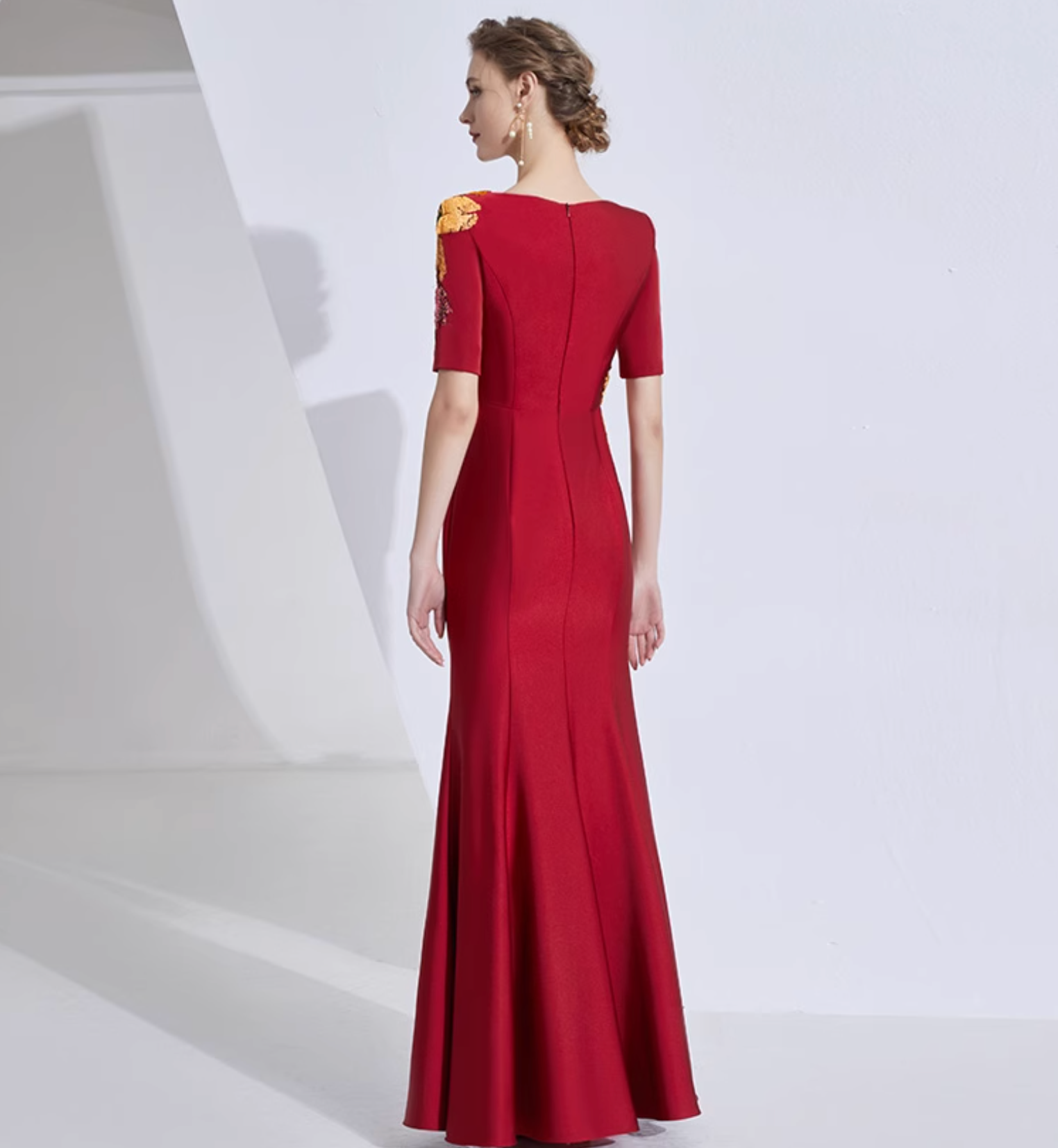 floral embroidered gown with pleated waist detail – MARIBEL