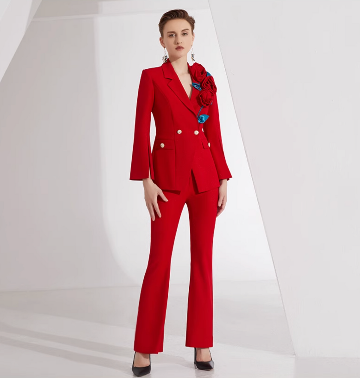 cape-sleeve blazer set with 3D floral appliqué – CARMEN