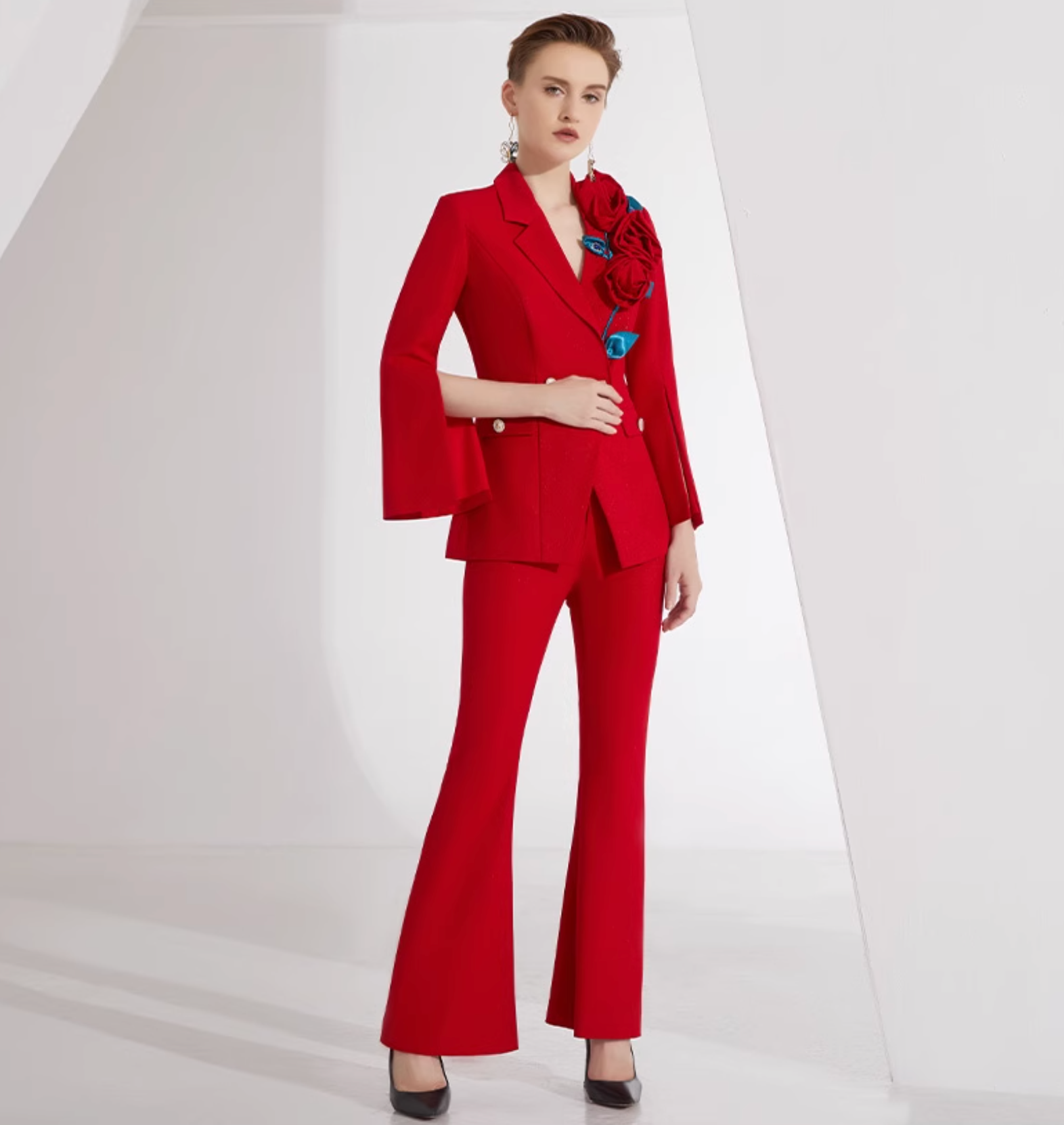 cape-sleeve blazer set with 3D floral appliqué – CARMEN