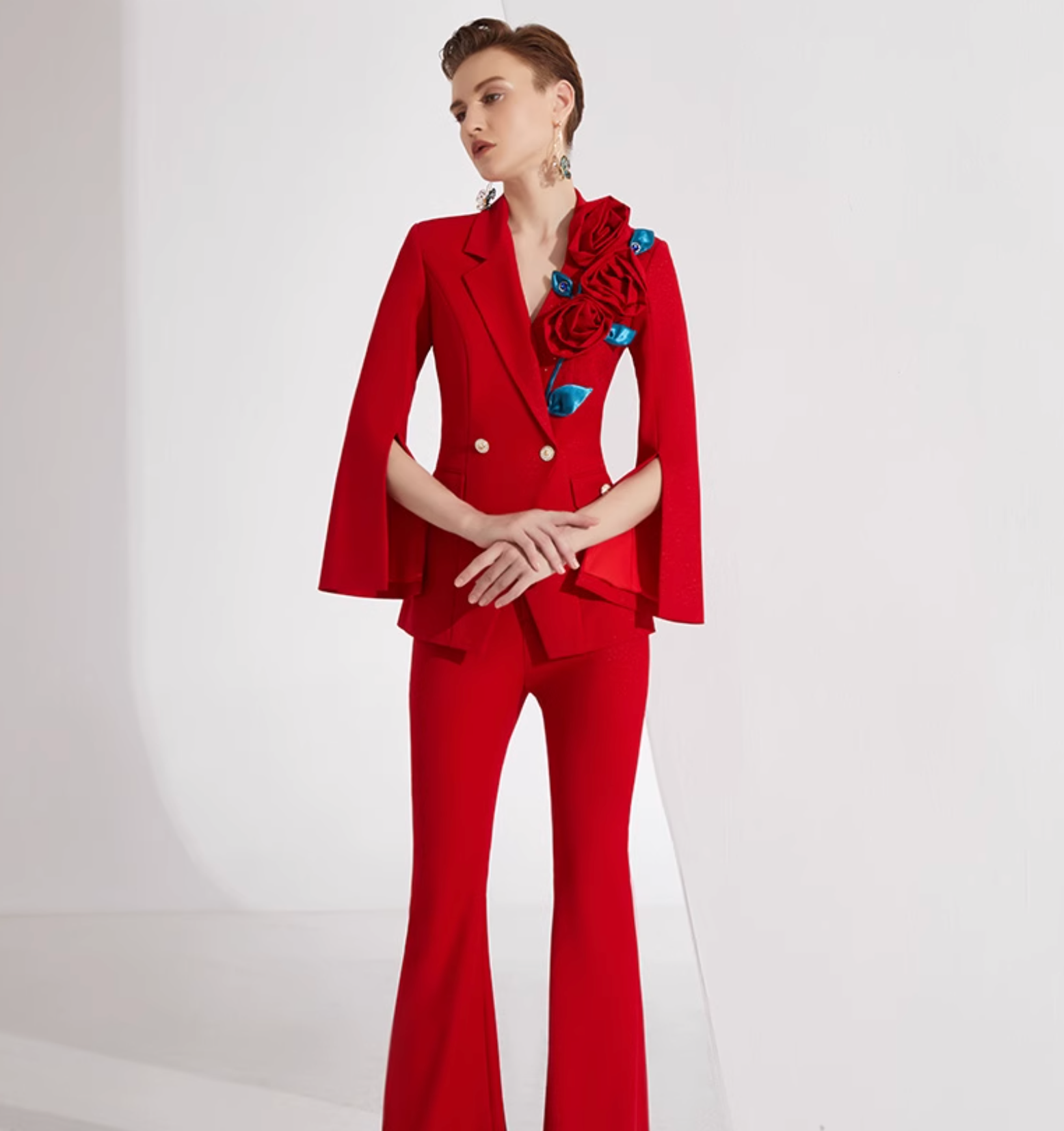 cape-sleeve blazer set with 3D floral appliqué – CARMEN