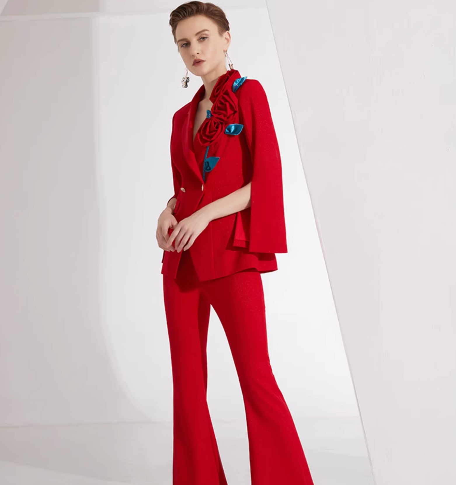 cape-sleeve blazer set with 3D floral appliqué – CARMEN