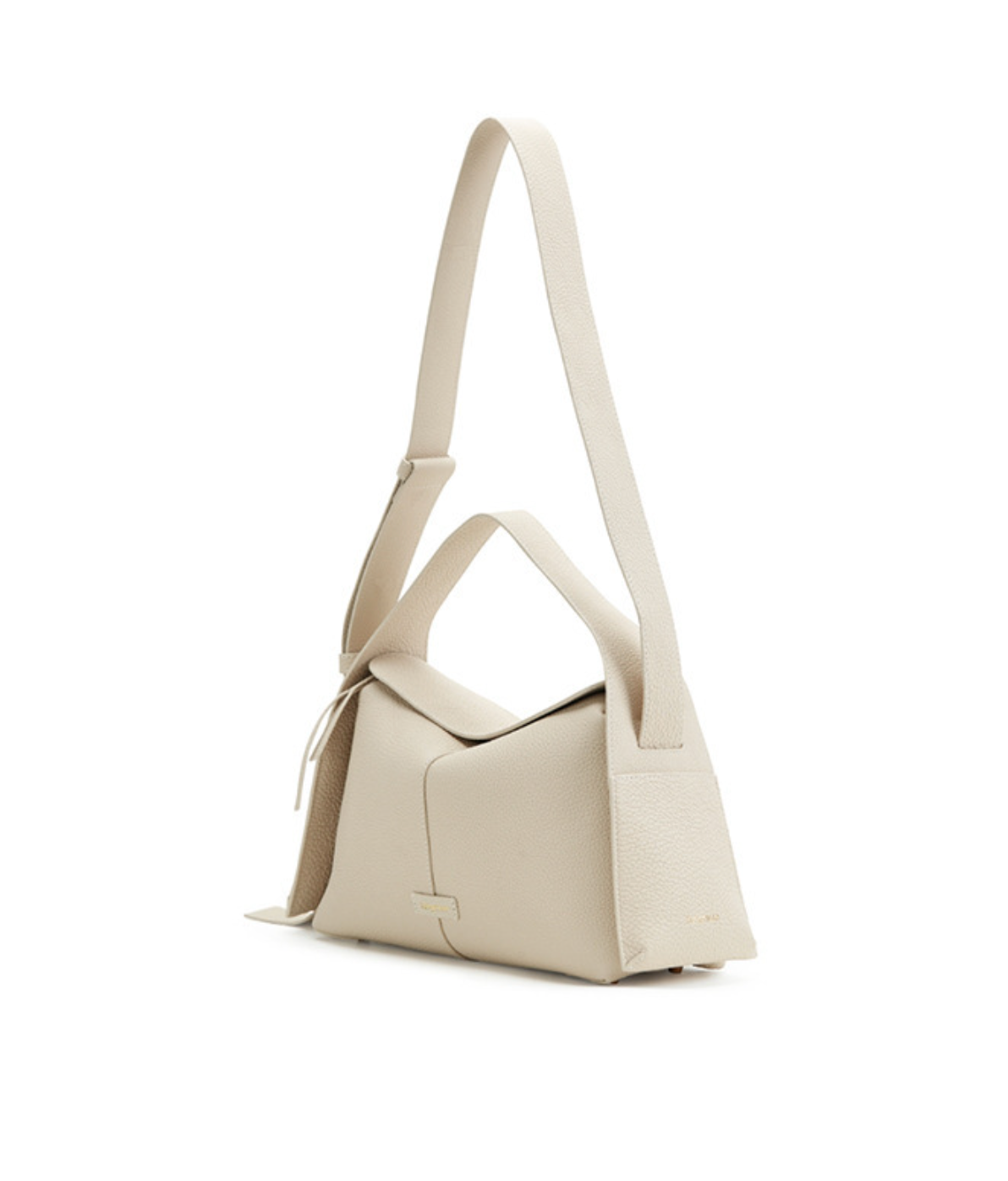 sculpted flap shoulder bag in pebble leather – LUMA