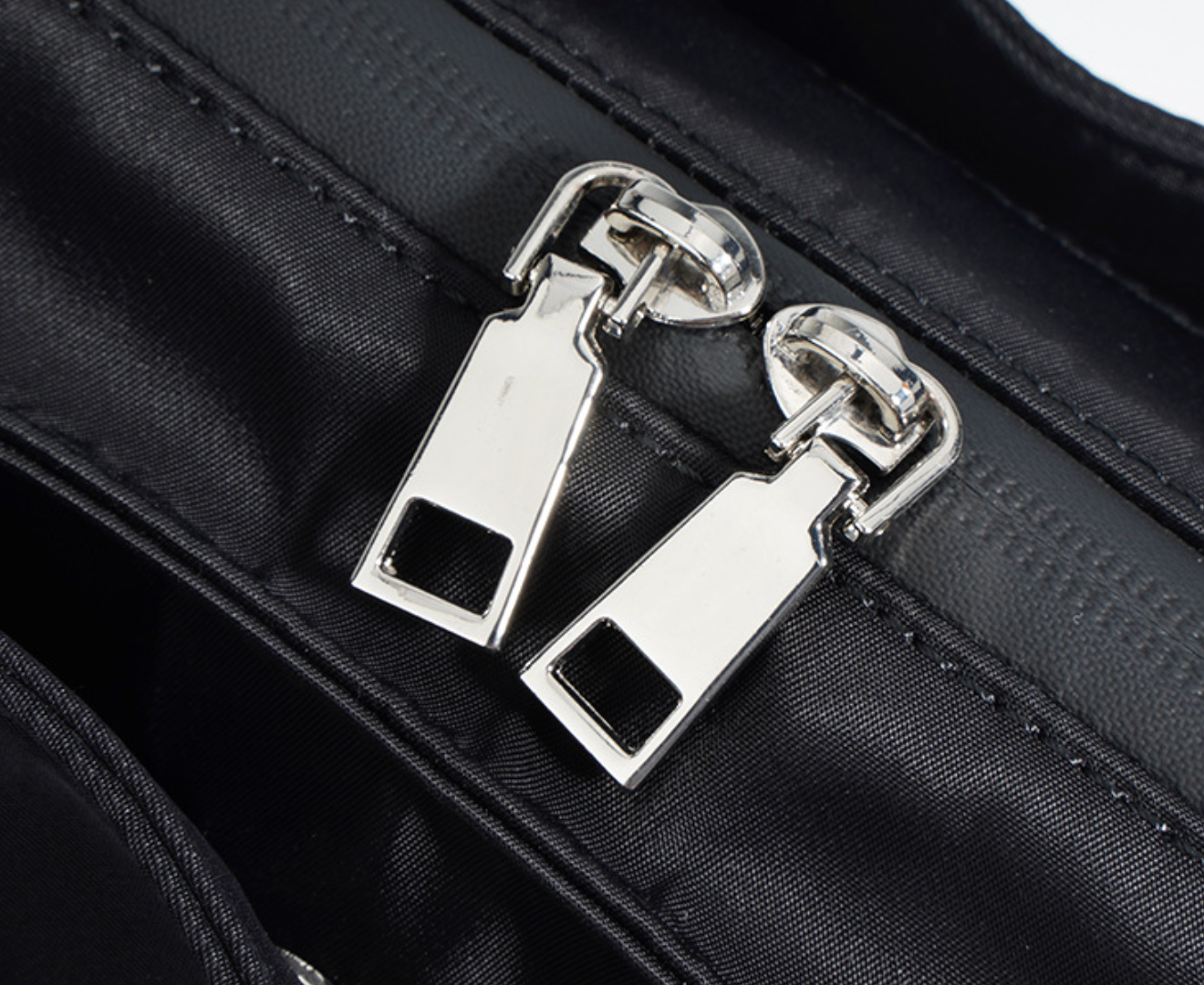 zip-top nylon tote bag in black – SANA