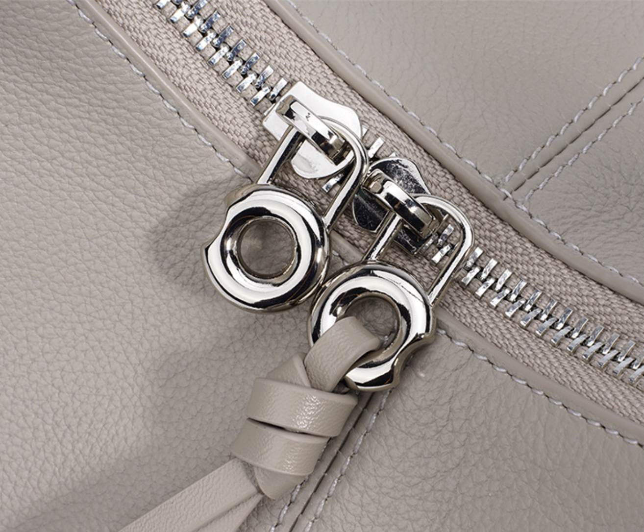 crescent shoulder bag with drawstring detail – NOAX