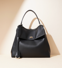 flap-top shoulder bag with polished clasp – RAYA