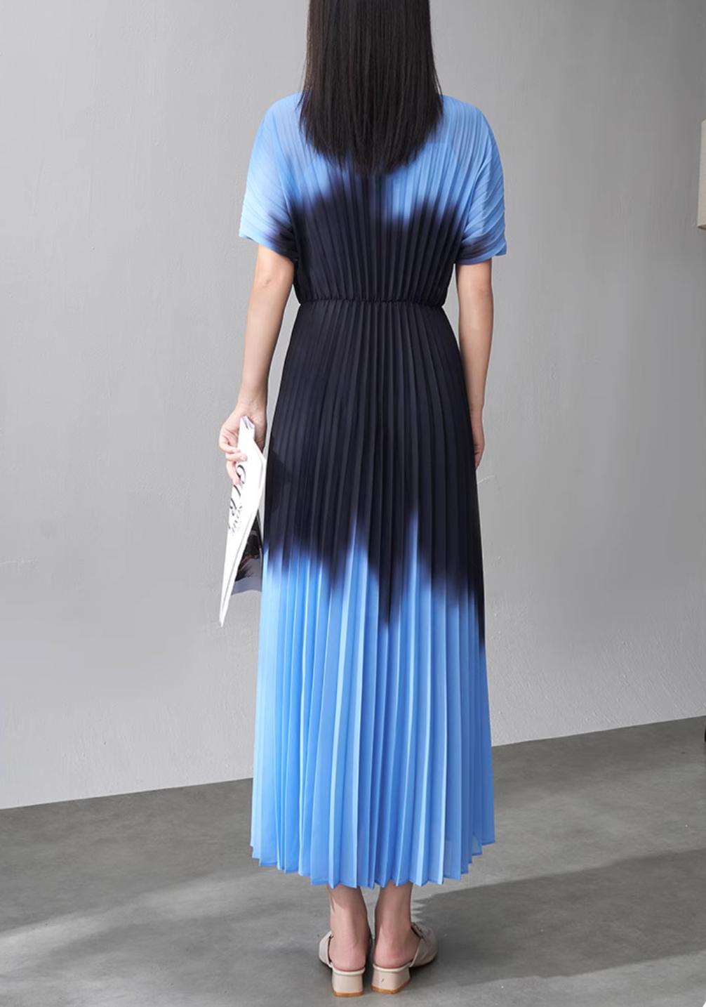 short-sleeve ombré pleated midi dress – LAGOON