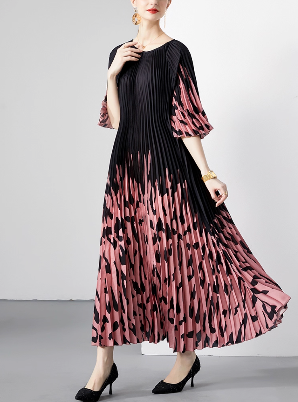 pleated midi dress with teal abstract print – ZENYA