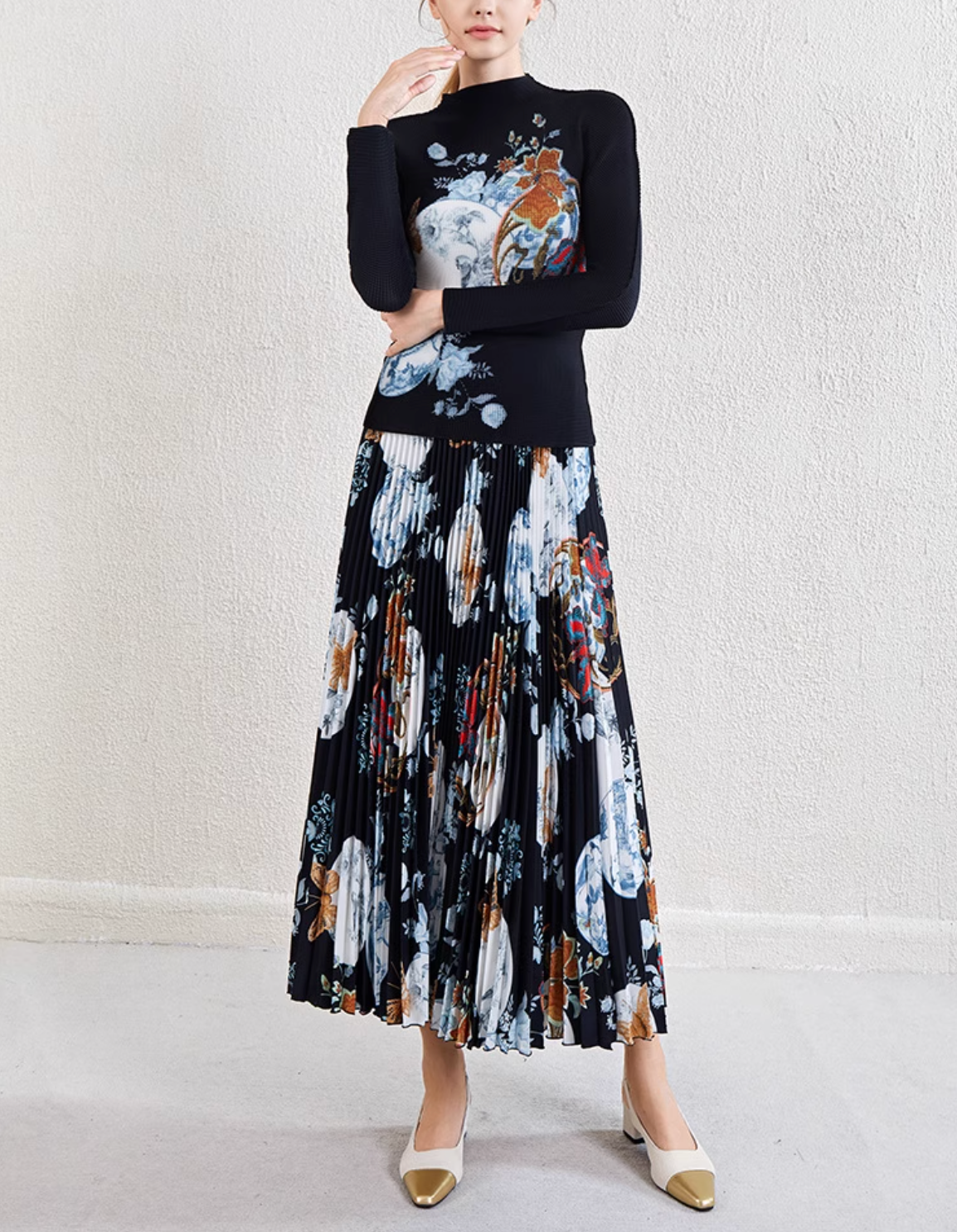 pleated midi dress with porcelain floral motif – LILITH