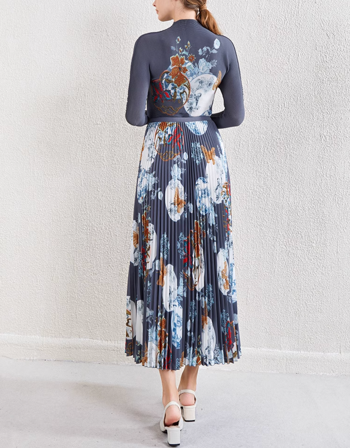 pleated midi dress with porcelain floral motif – LILITH