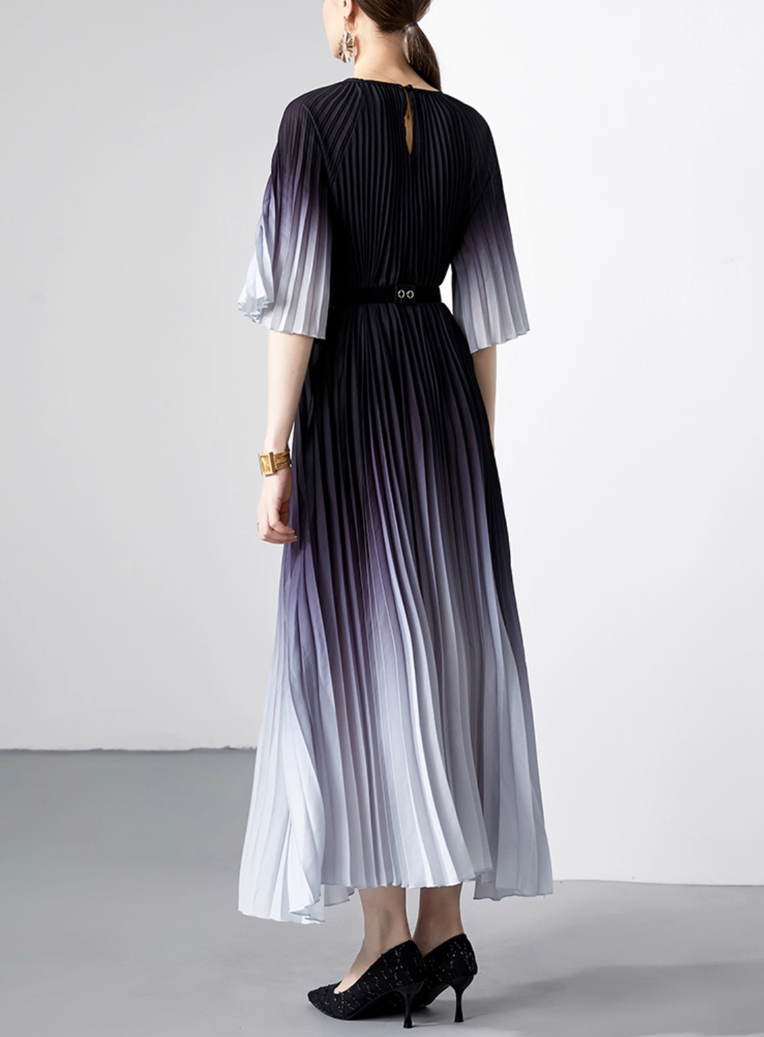 pleated ombre midi dress with geometric belt – SIENNA