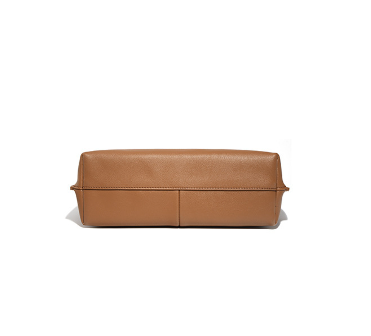 caramel shoulder bag with gold hardware – VERA