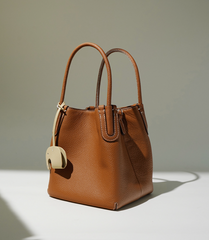 mini bucket bag with elephant charm – TERRA