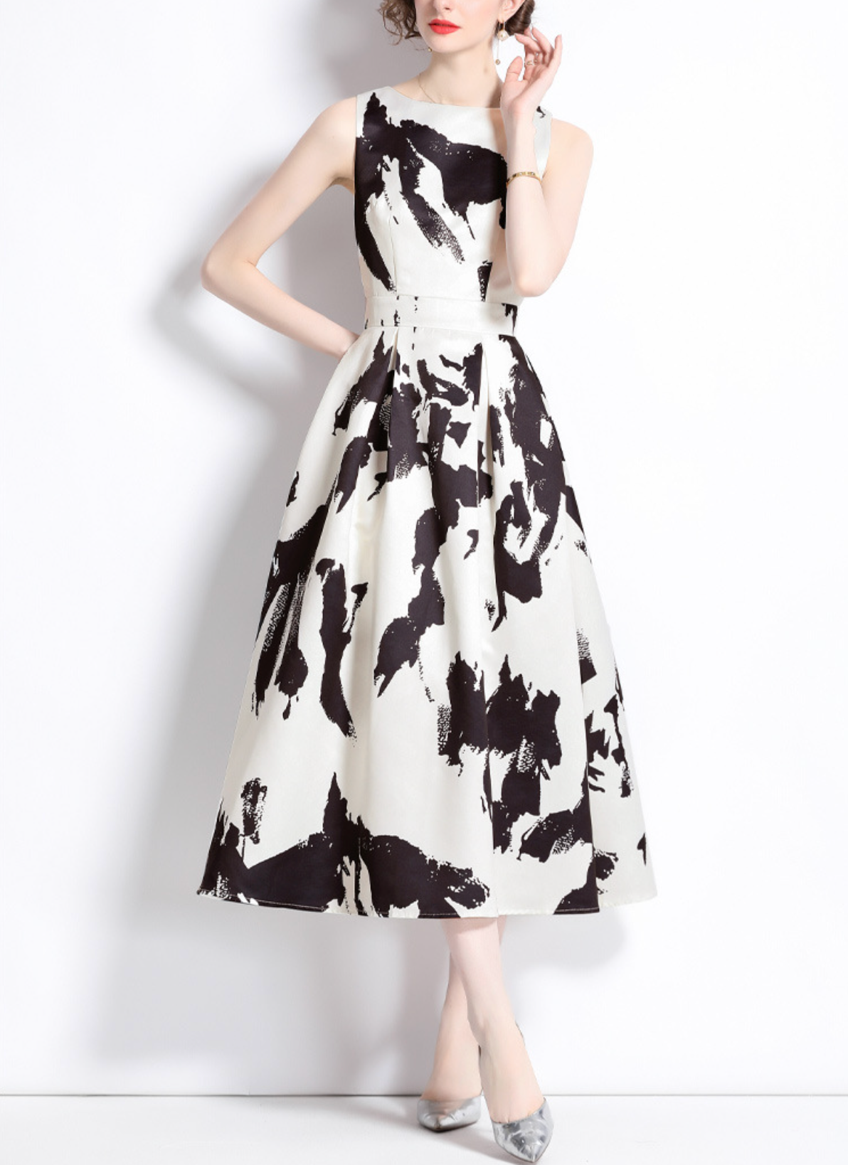 sleeveless A-line dress with abstract monochrome print – NOIYA