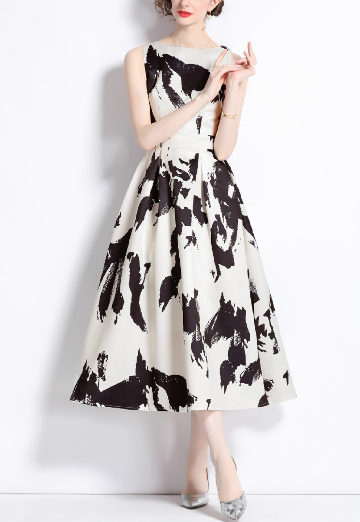 sleeveless A-line dress with abstract monochrome print – NOIYA