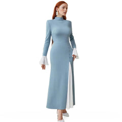Two-tone gown with flared cuffs – Luran