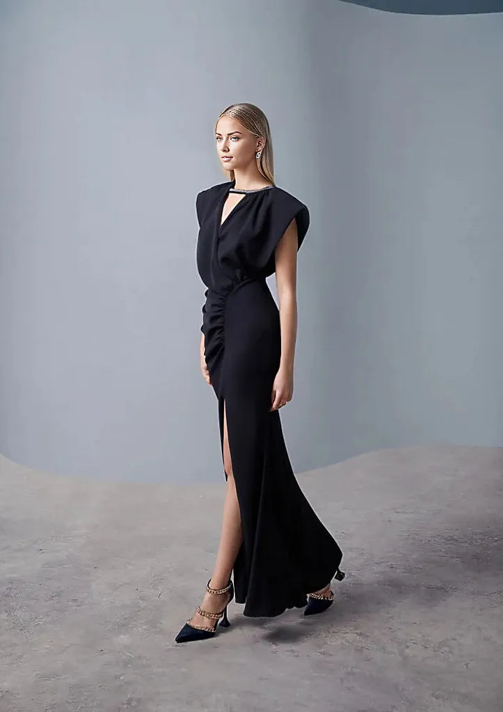 structured-shoulder slit gown – Velen