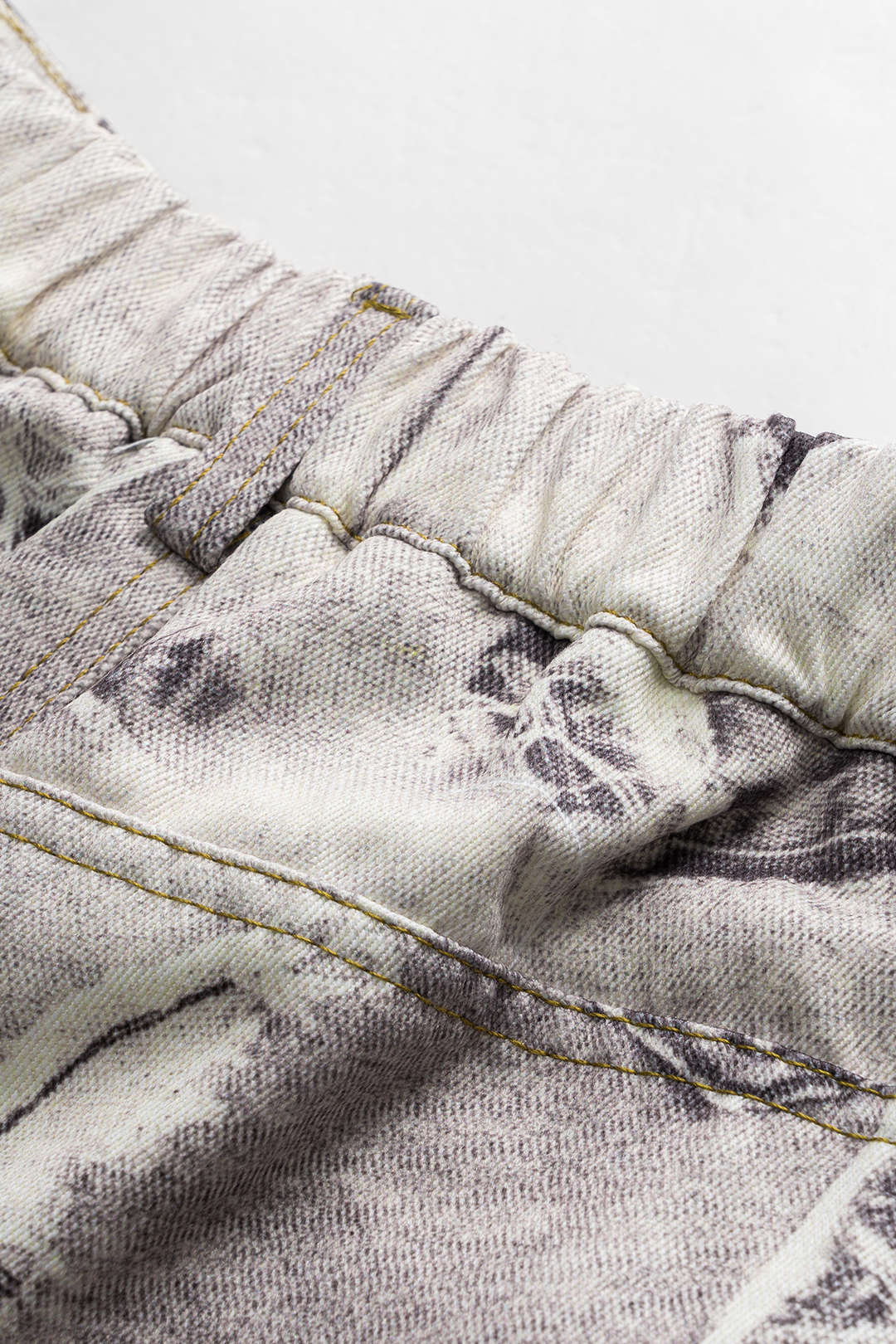 Abstract Print Buttoned Pocket Barrel Trousers