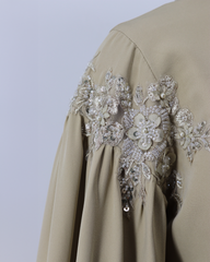 Column dress with maxi sleeves - back cape - Qlooza