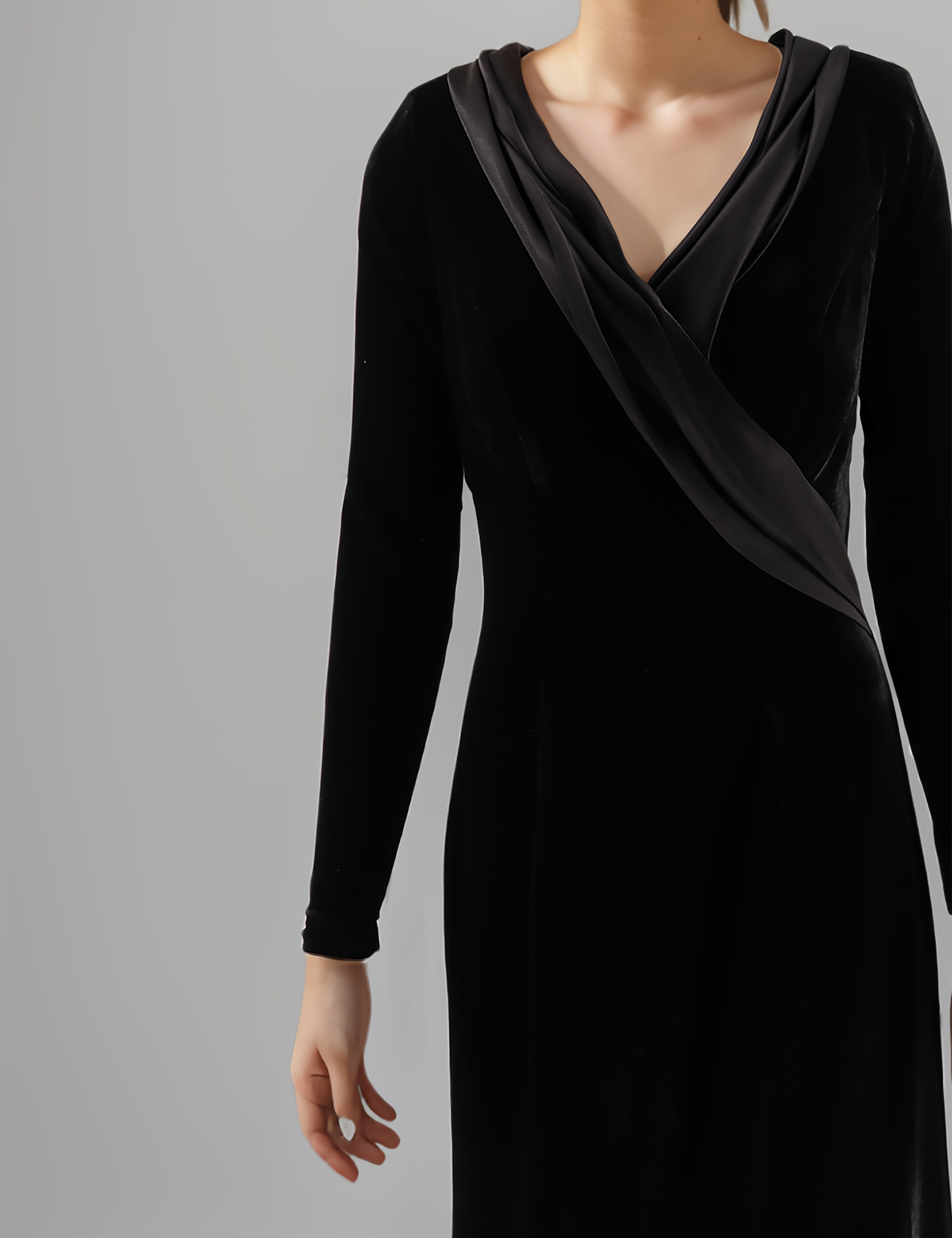 Long sleeve black velvet dress with a train - Deniya