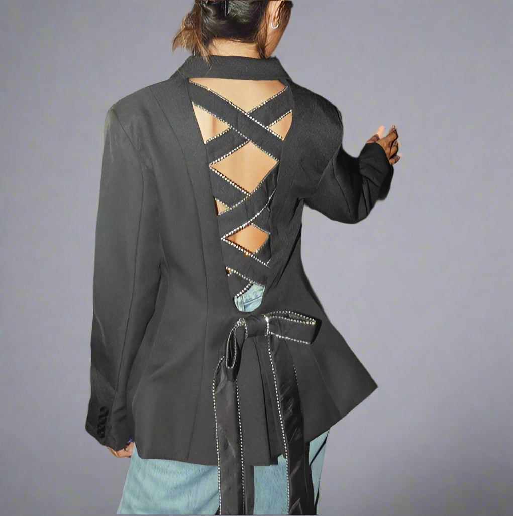 Tailored blazer with criss-cross detail - Lujiny